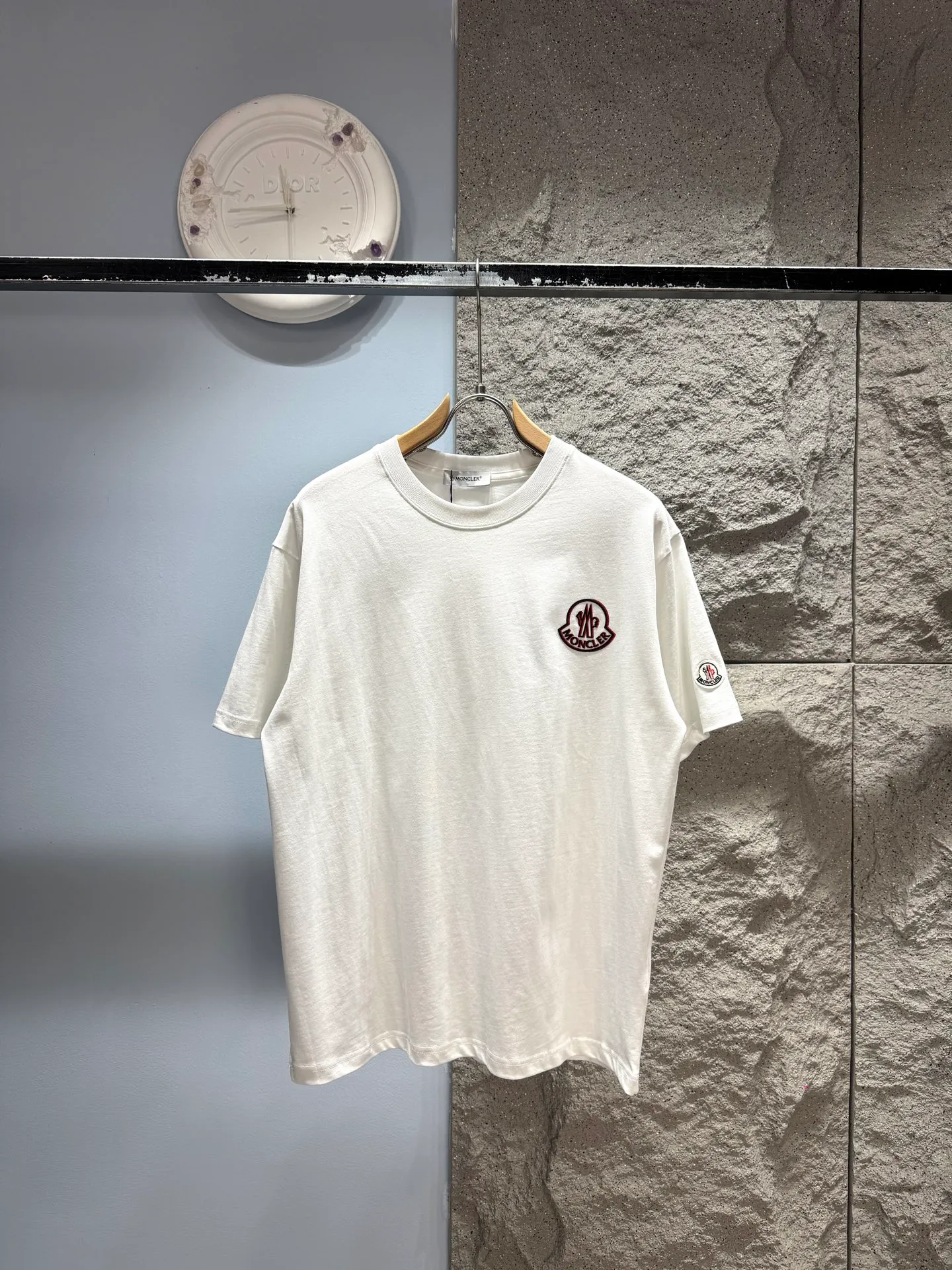 Moncler* ‼️ T ® 🖤Moncler T ， 280g Quality ， Breathable， ! Logo， 。 ， ， 。 ⚠️ ： ⚠️ SG 26278 Same Style 𝐂𝐎𝐋𝐎𝐔𝐑：White Black 𝐒𝐈𝐙𝐄：S-XXl